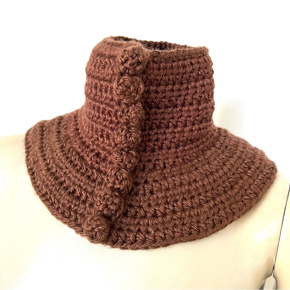 ROMAN KEFLAY Hand Crocheted, Mini Turtleneck - Picture 6 of 12